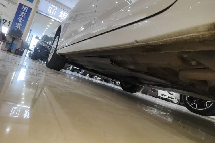 Used Volkswagen Lavida 2021 280TSI DSG Comfort Edition Left Side Sill