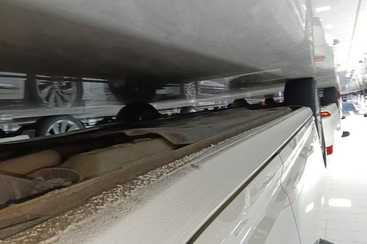 Used Volkswagen Lavida 2021 1.5L Automatic Comfort Edition Left Side Sill