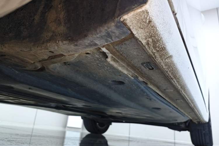 Used Volkswagen Lavida 2021 1.5L Automatic Comfort Edition Left Side Sill