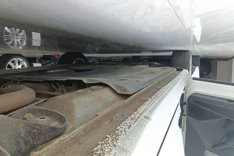 Used Volkswagen Lavida 2021 1.5L Automatic Comfort Edition Left Side Sill