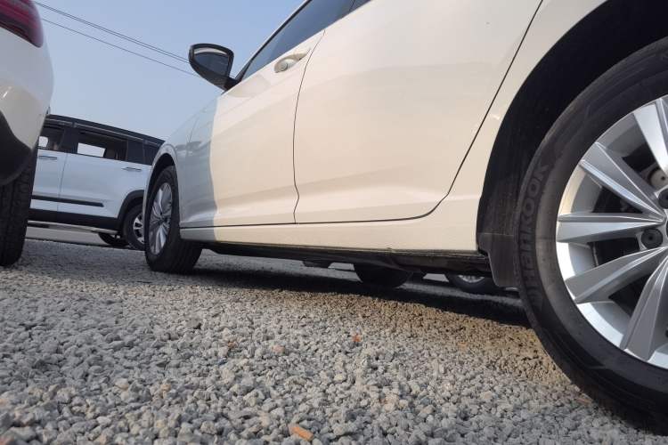 Used Volkswagen Lavida 2021 1.5L Automatic Fashion Edition Left Side Sill