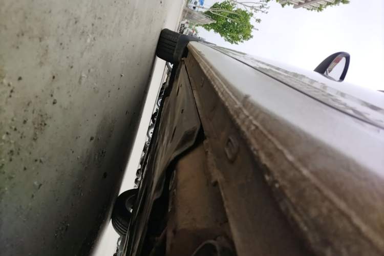 Used Volkswagen Lavida 2021 1.5L Automatic Comfort Edition Left Side Sill