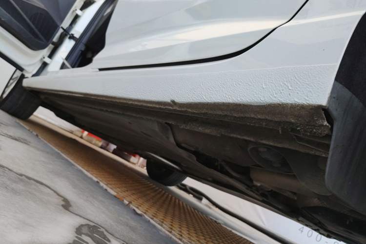 Used Volkswagen Lavida 2021 1.5L Automatic Comfort Edition Left Side Sill