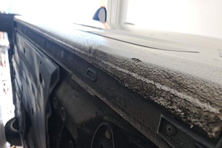 Used Volkswagen Lavida 2021 280TSI DSG Comfort Edition Left Side Sill
