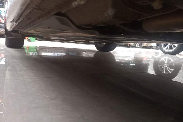 Used Volkswagen Lavida 2021 1.5L Automatic Vision Edition Left Side Sill