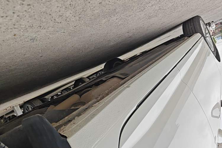 Used Volkswagen Lavida 2021 280TSI DSG Comfort Edition Left Side Sill