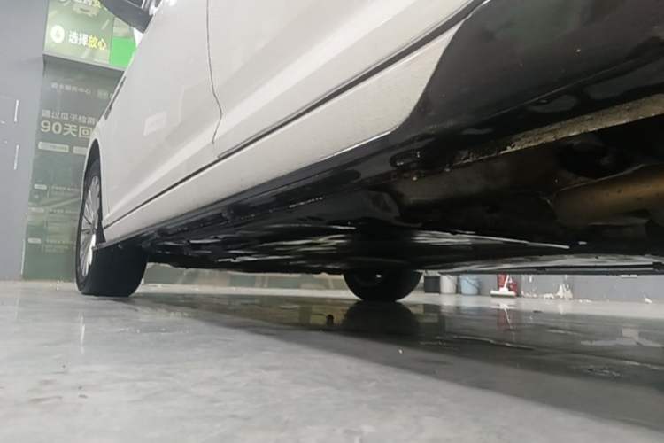 Used Volkswagen Lavida 2021 280TSI DSG Comfort Edition Left Side Sill