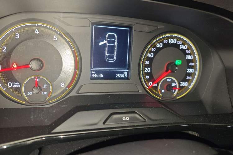 Used Volkswagen Lavida 2021 1.5L Automatic Comfort Edition Odometer Close Up
