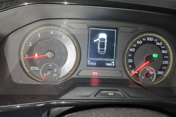 Used Volkswagen Lavida 2021 1.5L Automatic Comfort Edition Odometer Close Up