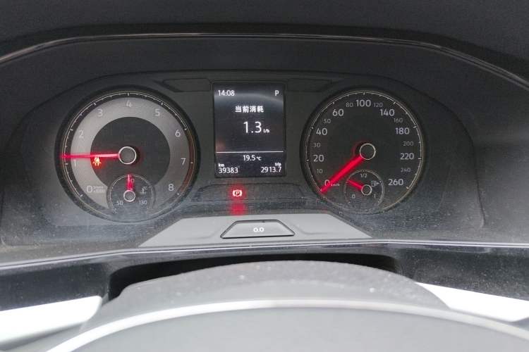 Used Volkswagen Lavida 2021 280TSI DSG Comfort Edition Odometer Close Up