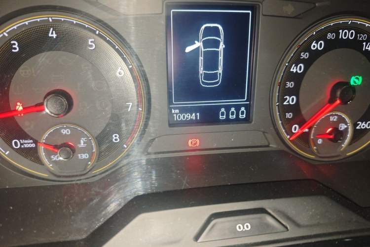 Used Volkswagen Lavida 2021 1.5L Automatic Vision Edition Odometer Close Up