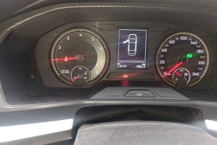 Used Volkswagen Lavida 2021 1.5L Automatic Fashion Edition Odometer Close Up