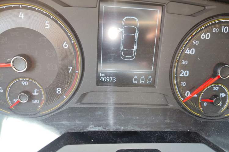 Used Volkswagen Lavida 2021 1.5L Automatic Comfort Edition Odometer Close Up