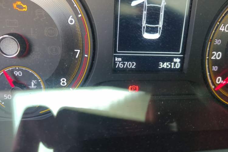 Used Volkswagen Lavida 2021 1.5L Automatic Comfort Edition Odometer Close Up