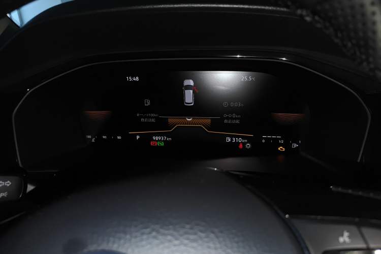 Used Volkswagen Lavida 2021 1.5L Automatic Comfort Edition Odometer Close Up