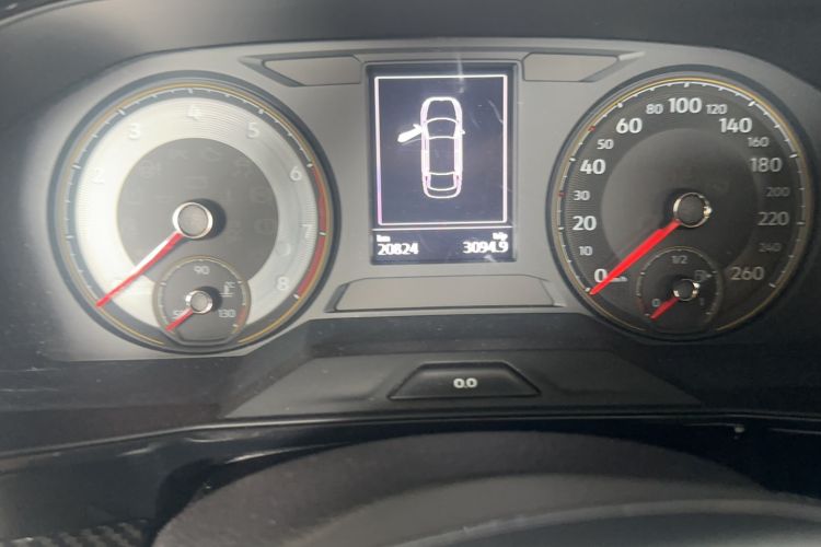 Used Volkswagen Lavida 2021 280TSI DSG Comfort Edition Odometer Close Up