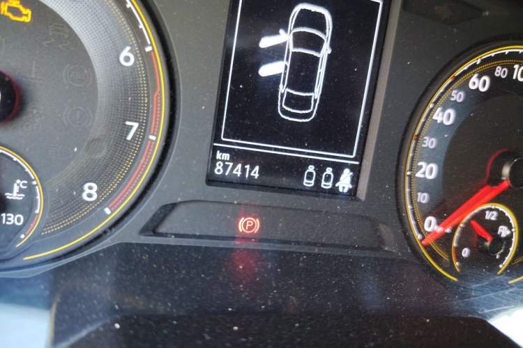 Used Volkswagen Lavida 2021 280TSI DSG Luxury Edition Odometer Close Up