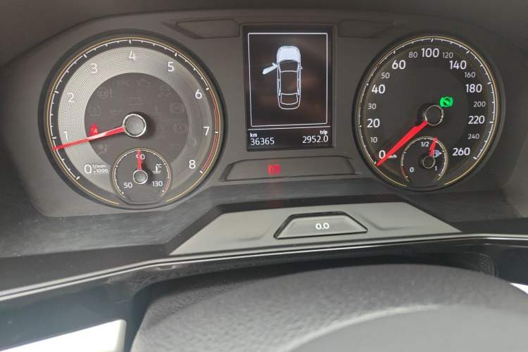 Used Volkswagen Lavida 2021 280TSI DSG Comfort Edition Odometer Close Up