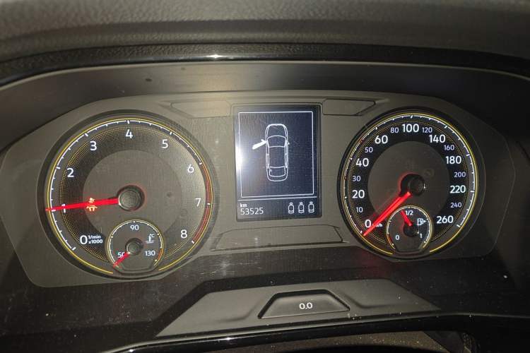Used Volkswagen Lavida 2021 1.5L Automatic Comfort Edition Odometer Close Up