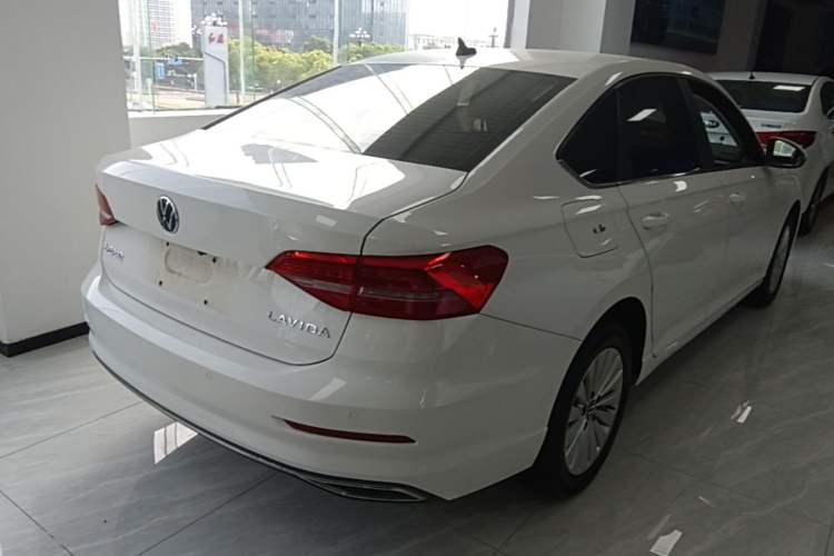 Used Volkswagen Lavida 2021 1.5L Automatic Comfort Edition Rear Right 45 Deg