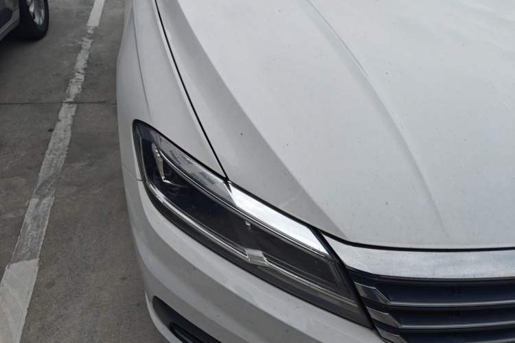 Used Volkswagen Lavida 2021 1.5L Automatic Comfort Edition Right Front Headlight