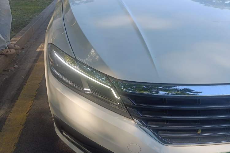 Used Volkswagen Lavida 2021 1.5L Automatic Vision Edition Right Front Headlight