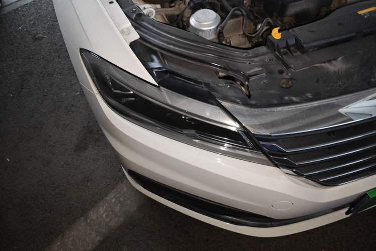 Used Volkswagen Lavida 2021 1.5L Automatic Vision Edition Right Front Headlight