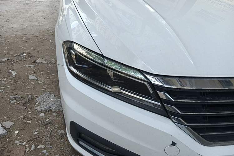 Used Volkswagen Lavida 2021 280TSI DSG Comfort Edition Right Front Headlight