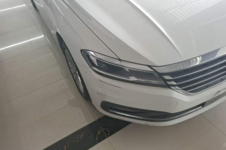 Used Volkswagen Lavida 2021 1.5L Automatic Comfort Edition Right Front Headlight