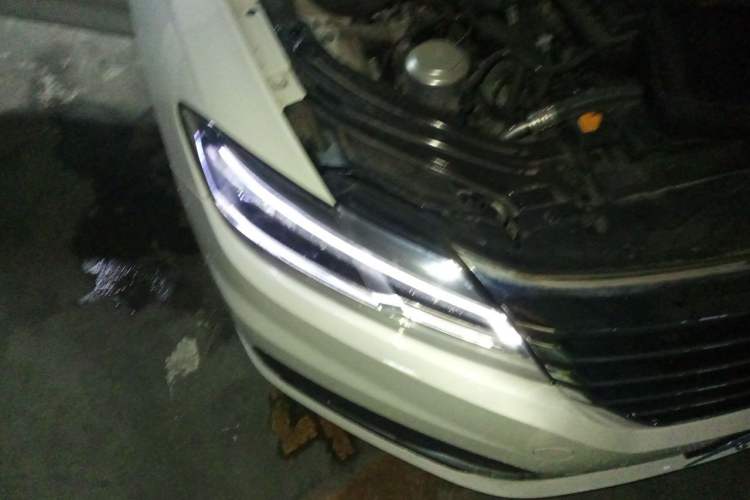 Used Volkswagen Lavida 2021 280TSI DSG Comfort Edition Right Front Headlight