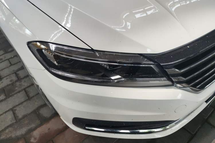 Used Volkswagen Lavida 2021 1.5L Automatic Vision Edition Right Front Headlight