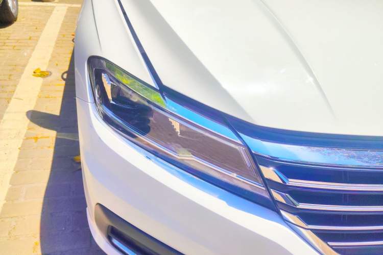 Used Volkswagen Lavida 2021 1.5L Automatic Vision Edition Right Front Headlight