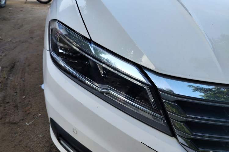 Used Volkswagen Lavida 2021 280TSI DSG Luxury Edition Right Front Headlight