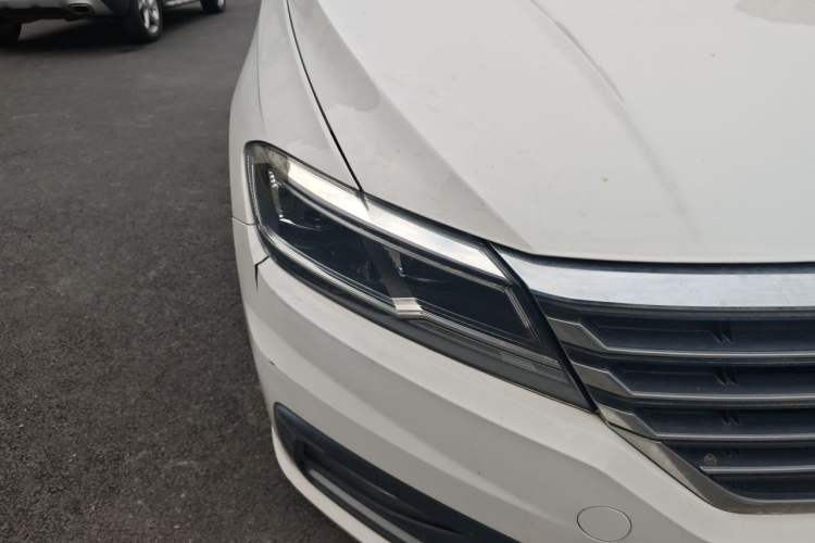 Used Volkswagen Lavida 2021 1.5L Automatic Comfort Edition Right Front Headlight