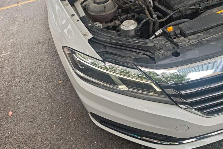 Used Volkswagen Lavida 2021 280TSI DSG Comfort Edition Right Front Headlight