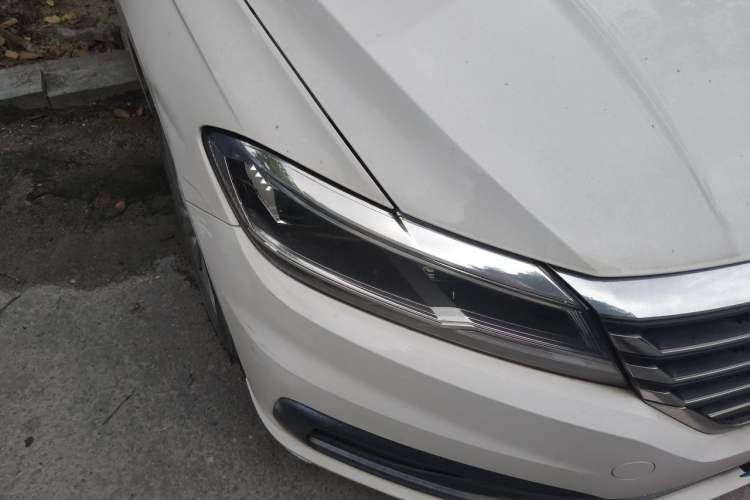 Used Volkswagen Lavida 2021 1.5L Automatic Comfort Edition Right Front Headlight