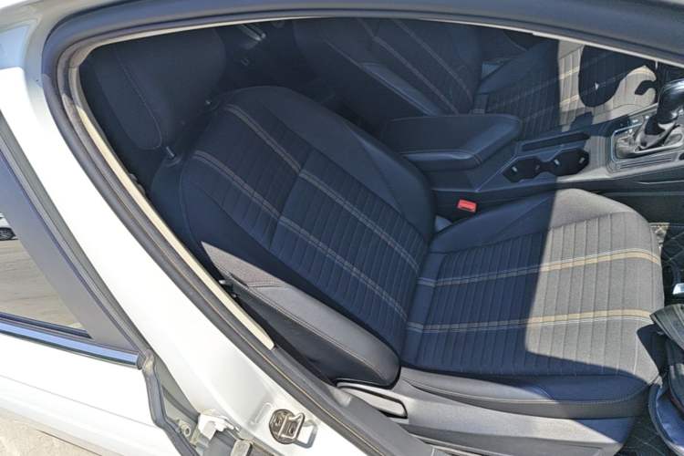 Used Volkswagen Lavida 2021 280TSI DSG Comfort Edition Right Front Seat