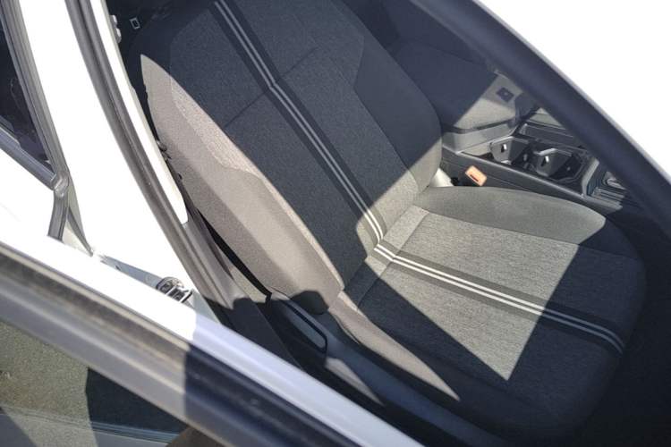 Used Volkswagen Lavida 2021 1.5L Automatic Fashion Edition Right Front Seat