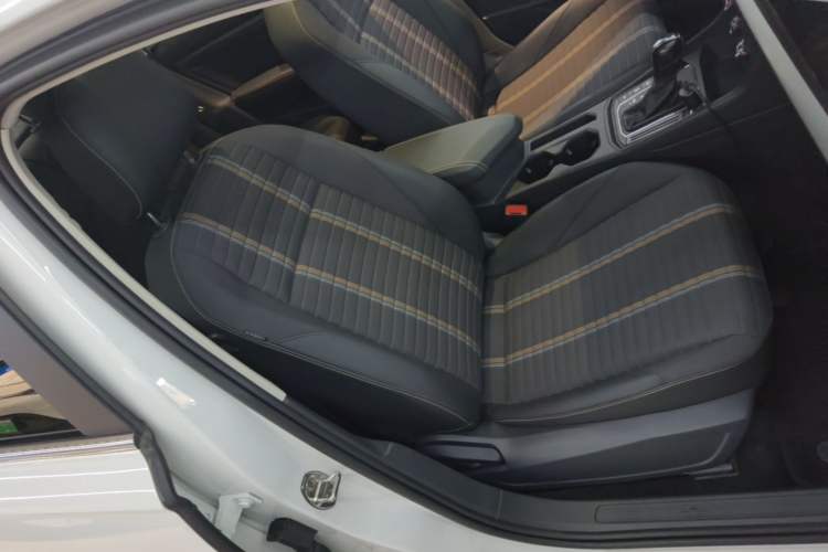 Used Volkswagen Lavida 2021 280TSI DSG Comfort Edition Right Front Seat