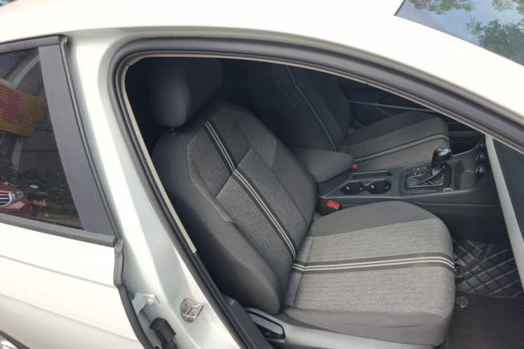 Used Volkswagen Lavida 2021 1.5L Automatic Fashion Edition Right Front Seat