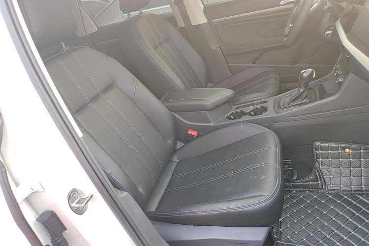 Used Volkswagen Lavida 2021 1.5L Automatic Fashion Edition Right Front Seat