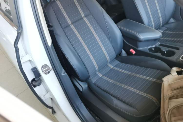 Used Volkswagen Lavida 2021 280TSI DSG Comfort Edition Right Front Seat