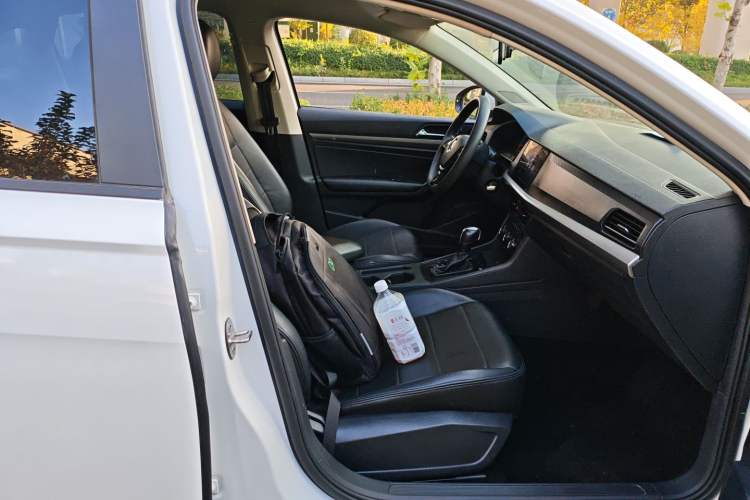 Used Volkswagen Lavida 2021 1.5L Automatic Fashion Edition Right Front Seat