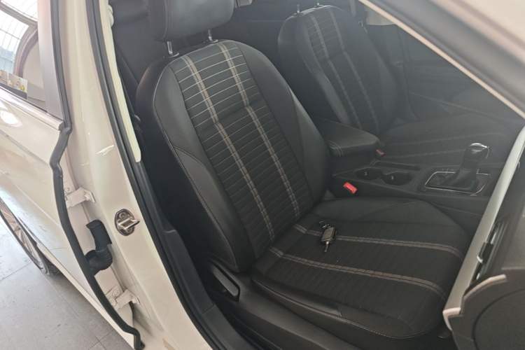 Used Volkswagen Lavida 2021 280TSI DSG Comfort Edition Right Front Seat