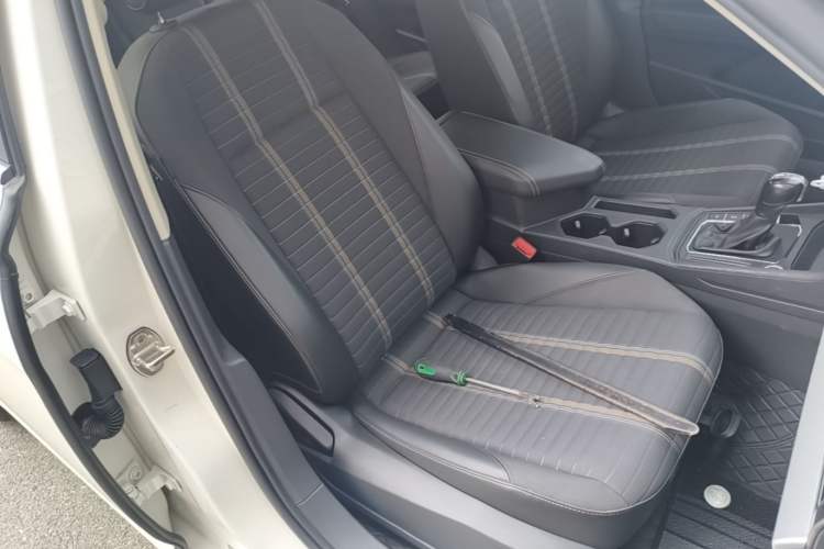 Used Volkswagen Lavida 2021 280TSI DSG Comfort Edition Right Front Seat