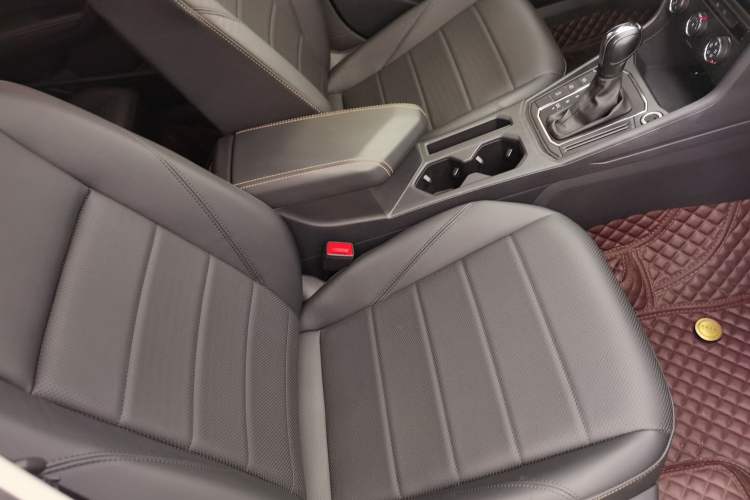 Used Volkswagen Lavida 2021 1.5L Automatic Comfort Edition Right Front Seat