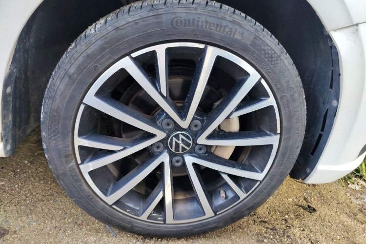 Used Volkswagen Lavida 2021 280TSI DSG Luxury Edition Right Front Wheel Hub