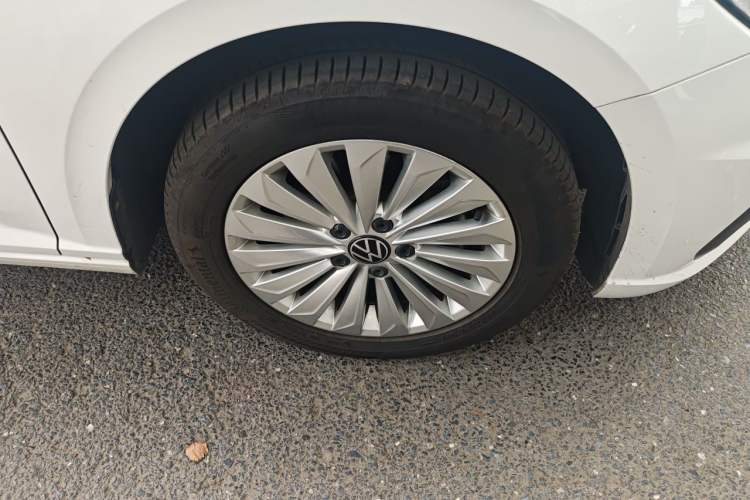 Used Volkswagen Lavida 2021 280TSI DSG Comfort Edition Right Front Wheel Hub