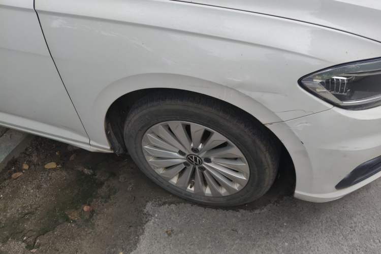 Used Volkswagen Lavida 2021 1.5L Automatic Comfort Edition Right Front Wheel Hub