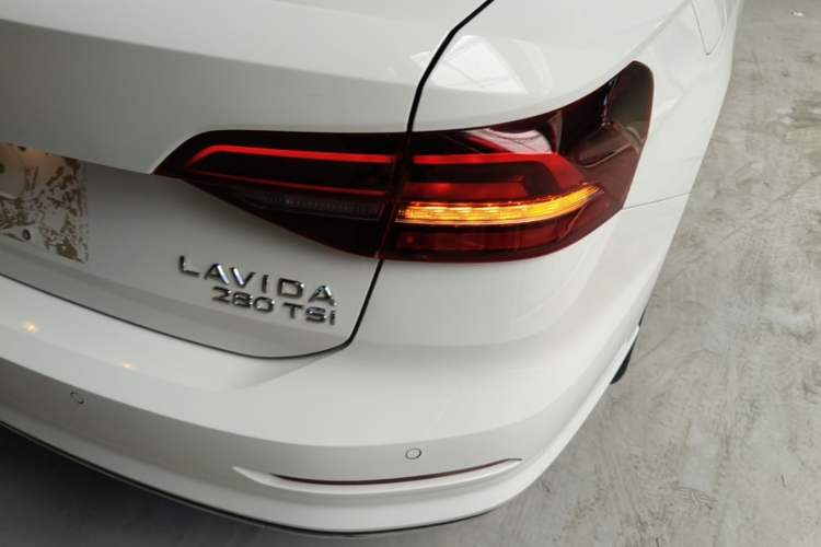 Used Volkswagen Lavida 2021 280TSI DSG Comfort Edition Right Rear Taillight
